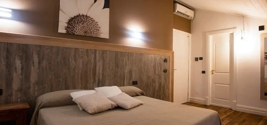 Comfort Tek Büyük veya İki Ayrı Yataklı Oda