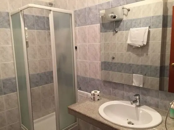 Tek Büyük veya İki Ayrı Yataklı Oda, Balkon