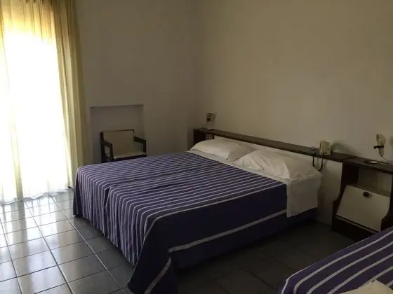 Üç Kişilik Oda, Balkon