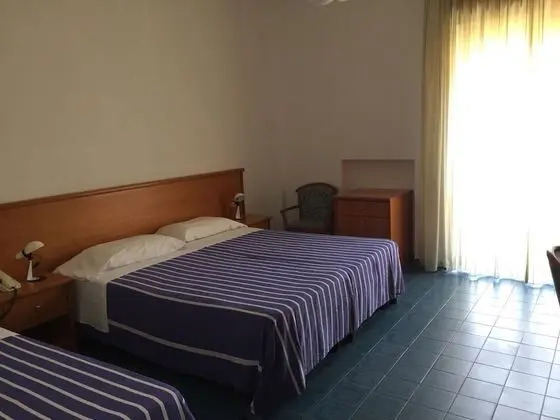 Üç Kişilik Oda, Balkon