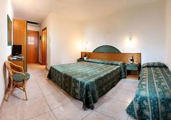 Superior Üç Kişilik Oda, Balkon