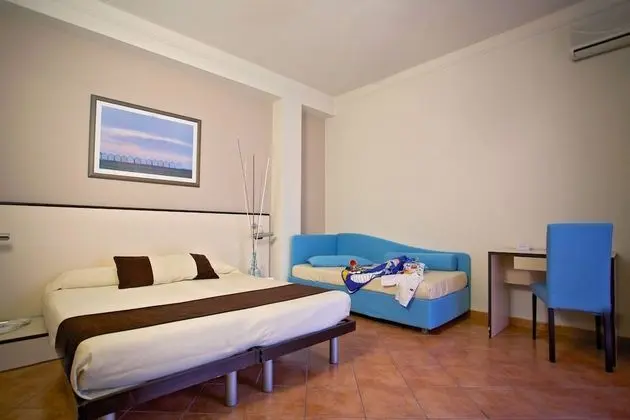 Classic Üç Kişilik Oda, Kısmi Deniz Manzaralı