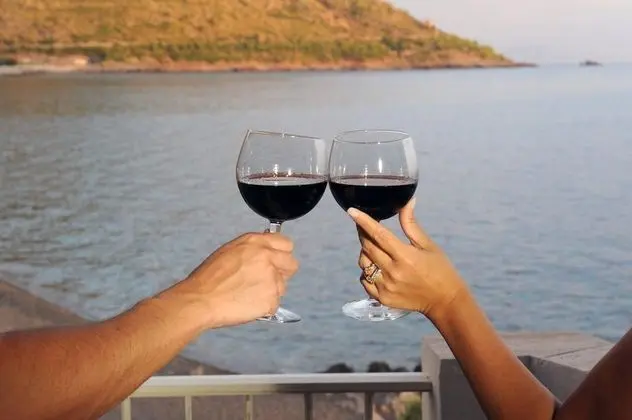 Comfort Tek Büyük veya İki Ayrı Yataklı Oda, Deniz Manzaralı