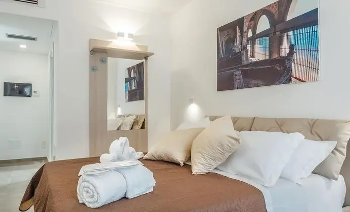 Tek Büyük Yataklı Oda (Favignana)