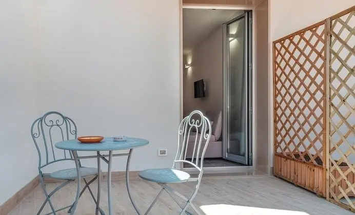 Üç Kişilik Oda (Salina)