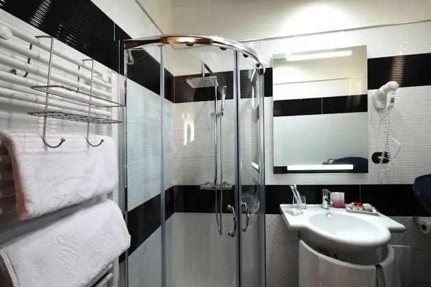 Deluxe Dört Kişilik Oda