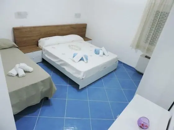 Comfort Tek Büyük veya İki Ayrı Yataklı Oda