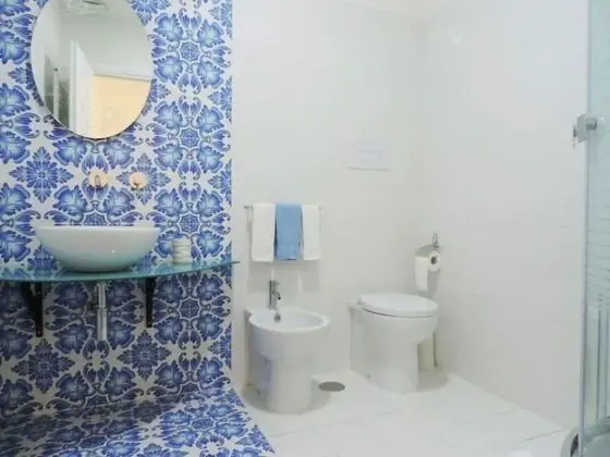 Comfort Tek Büyük veya İki Ayrı Yataklı Oda
