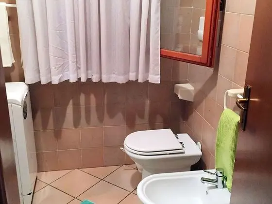 Ev