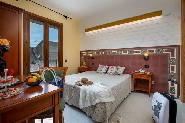 Tek Büyük veya İki Ayrı Yataklı Oda, Balkon