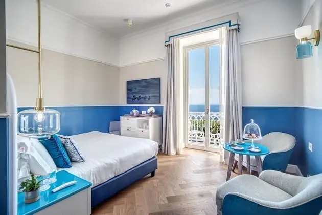 Deluxe Tek Büyük Yataklı Oda, Balkon, Deniz Manzaralı