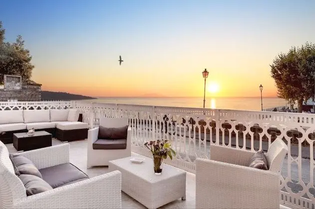 Deluxe Tek Büyük Yataklı Oda, Deniz Manzaralı