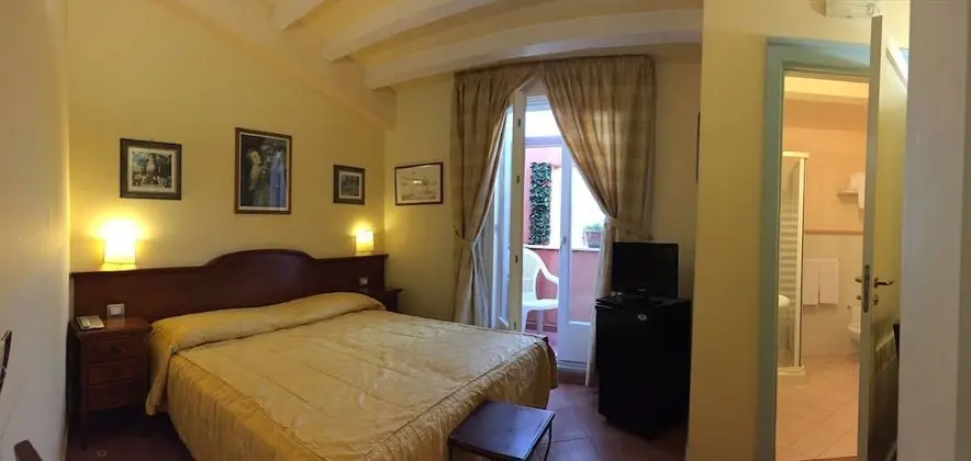 Comfort Tek Büyük Yataklı Oda, Balkon, Deniz Manzaralı