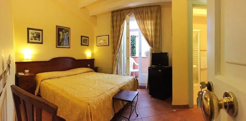 Comfort Tek Büyük Yataklı Oda, Balkon, Deniz Manzaralı