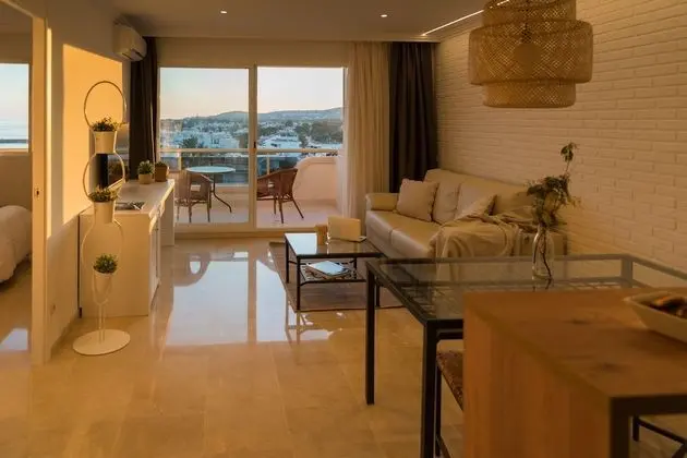 Grand Apart Daire, 2 Yatak Odası, Kısmi Deniz Manzaralı, Köşe