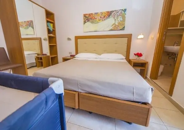 Comfort Tek Büyük Yataklı Oda, Balkon, Deniz Manzaralı