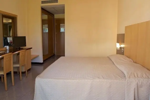 Standard Büyük Yataklı Tek Kişilik Oda