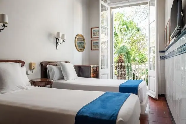 Tek Büyük veya İki Ayrı Yataklı Oda