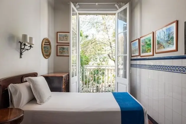 Tek Büyük veya İki Ayrı Yataklı Oda