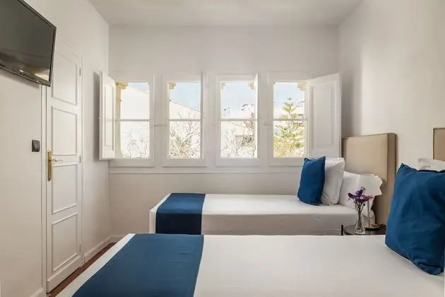 Tek Büyük veya İki Ayrı Yataklı Oda