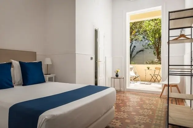 Tek Büyük veya İki Ayrı Yataklı Oda, Teras