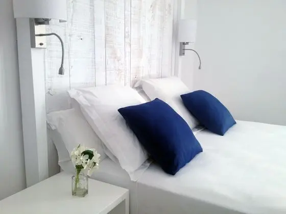 Büyük Yataklı Tek Kişilik Oda