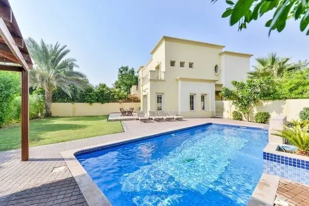Family Villa, 4 Yatak Odası, Göl Manzaralı