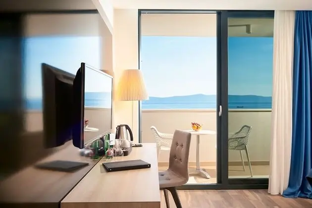 Superior Tek Büyük Yataklı Oda, Balkon, Deniz Manzaralı