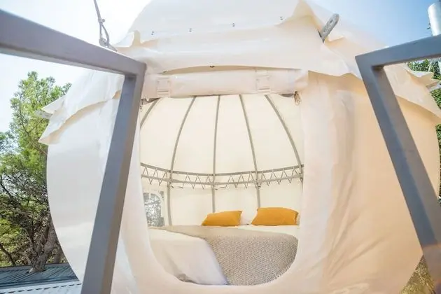 Friends & Family Glamping pad