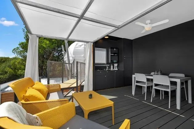 Friends & Family Glamping pad