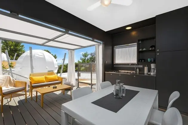 Friends & Family Glamping pad