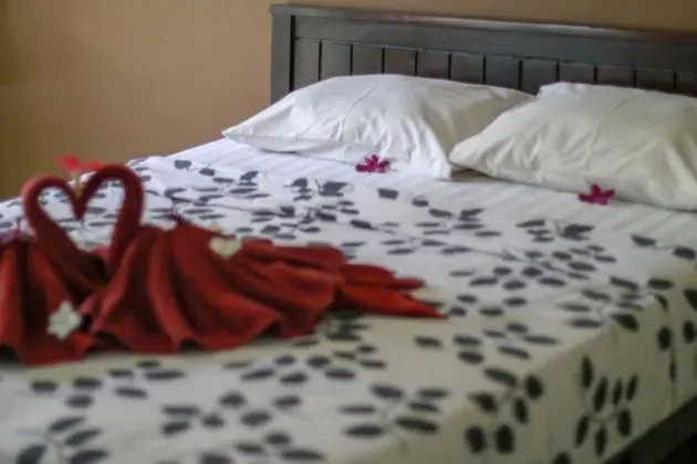 Deluxe Oda, Havuz Manzaralı