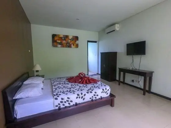 Deluxe Oda, Havuz Manzaralı