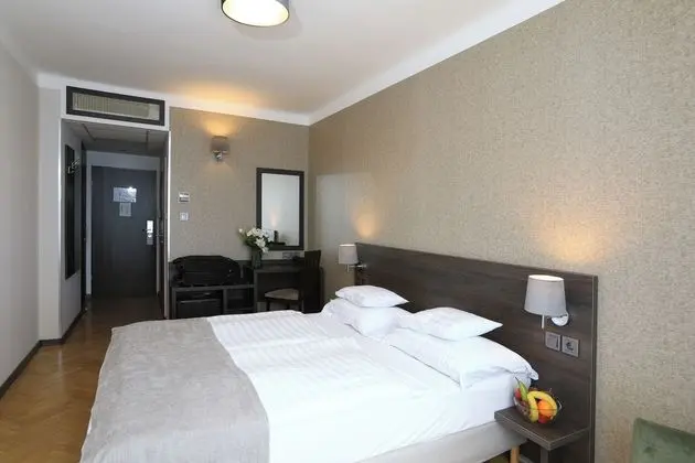 Comfort Tek Büyük Yataklı Oda