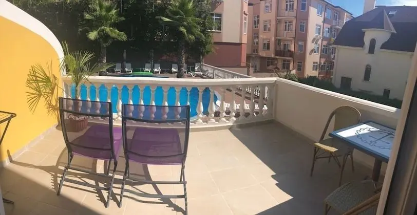 Deluxe Tek Büyük Yataklı Oda