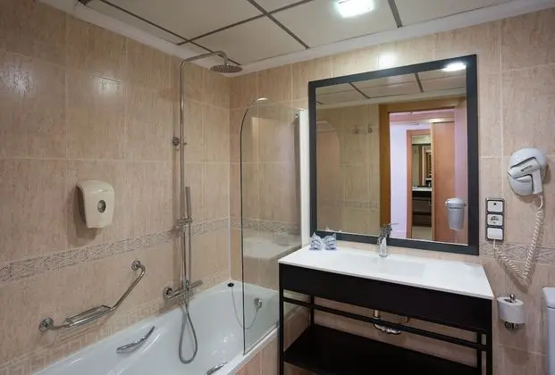 Büyük Yataklı Tek Kişilik Oda, Balkon