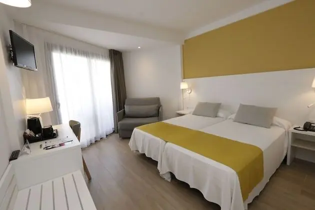 Tek Büyük Yataklı Oda, Balkon, Şehir Manzaralı