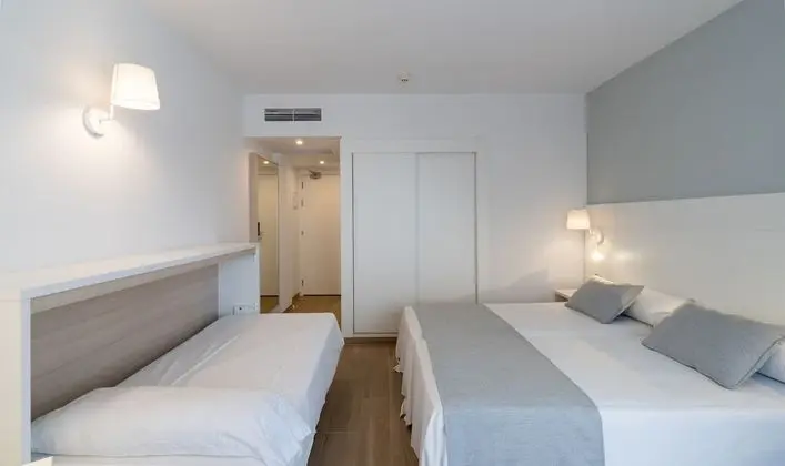 Tek Büyük Yataklı Oda, Balkon, Şehir Manzaralı (3 Adults)