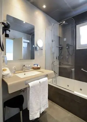 Tek Büyük Yataklı Oda, Teras (3 Adults)