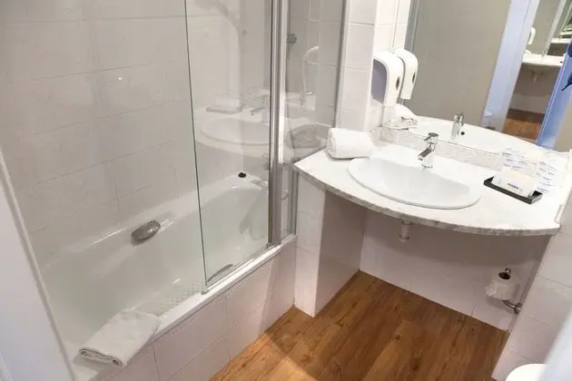 Tek Büyük Yataklı Oda, Teras (2 Adults)