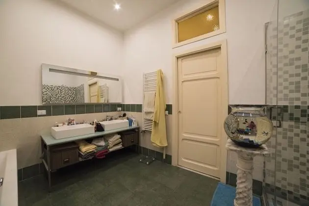 Exclusive Tek Büyük Yataklı Oda, Ortak Banyo