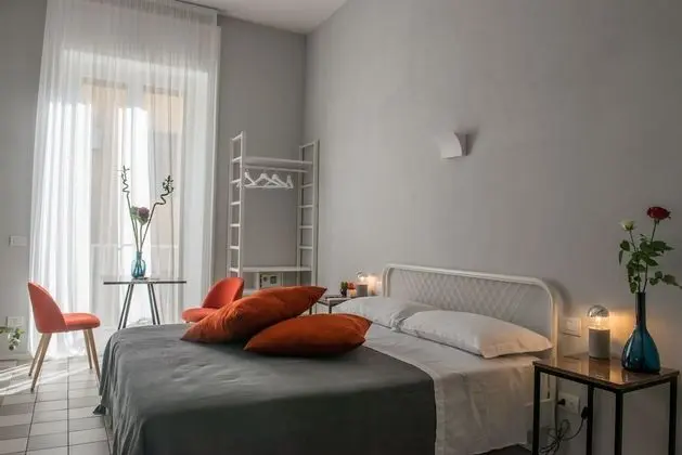 Deluxe Tek Büyük Yataklı Oda, Balkon, Şehir Manzaralı (Red)