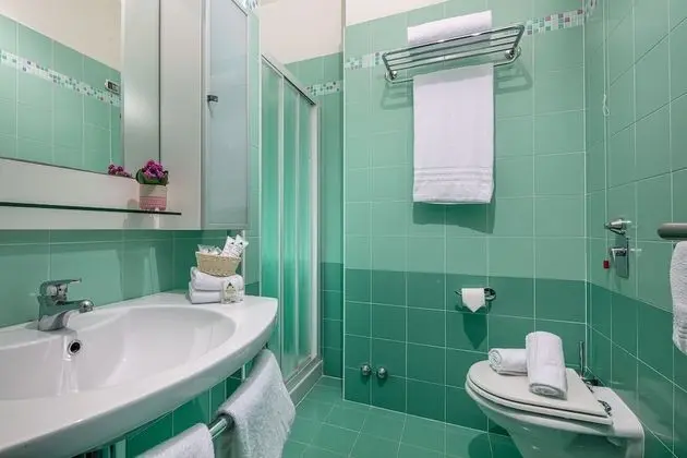 Comfort Üç Kişilik Oda, Kısmi Deniz Manzaralı