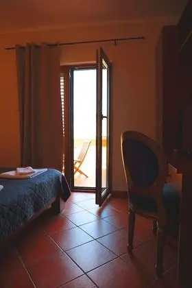 Classic Tek Büyük Yataklı Oda