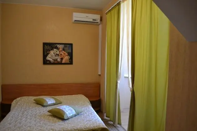 Comfort Tek Büyük Yataklı Oda