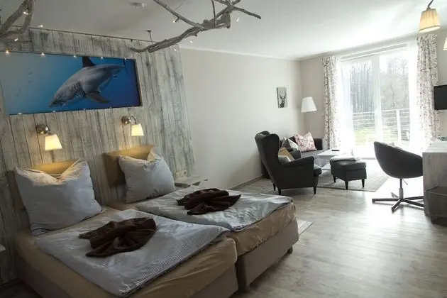 Comfort Tek Büyük Yataklı Oda, Balkon, Göl Manzaralı