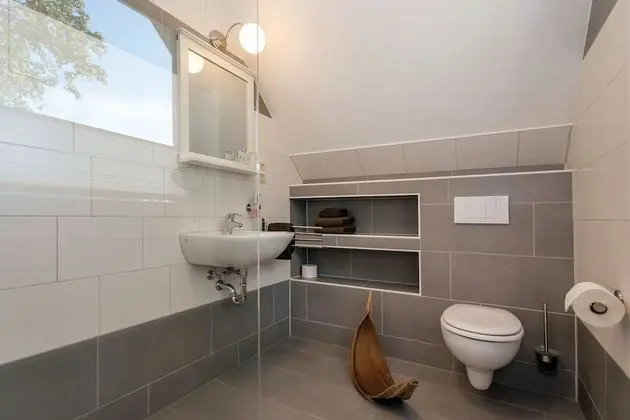 Comfort Tek Büyük Yataklı Oda, Balkon, Göl Manzaralı