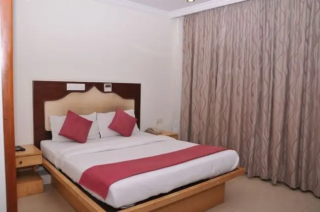 Deluxe Tek Büyük Yataklı Oda, 1 En Büyük (King) Boy Yatak, Şehir Manzaralı