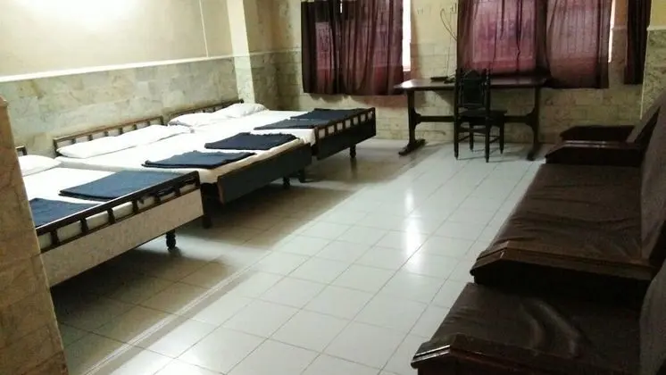 Family Tek Büyük Yataklı Oda