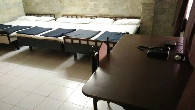 Family Tek Büyük Yataklı Oda